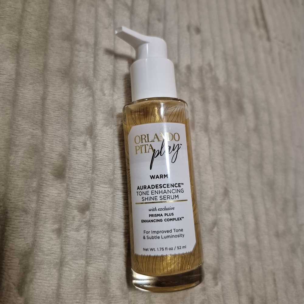 Orlando Pita Play Warm Auradescence Tone Enhancing Shine Serum